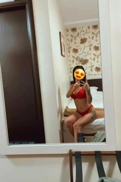 Bună sunt bruneta nouă în orașul tău.Te aștept cu drag