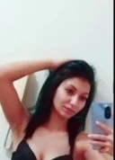 Bruneta 23 de ani fac deplasări și partiuri - imagine 1