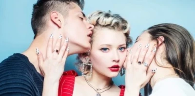 Pentru femeile dornice de mai mult!!