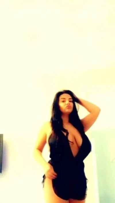 Reala pentru prima oara în oraș sărutări și multa pasiune