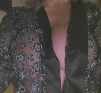 Andreea matura...doar azi in orașul tău