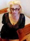 Blonda matura zona sagului - imagine 1