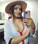 Se ofera show erotic la web. totul se face pe whatsapp - imagine 2