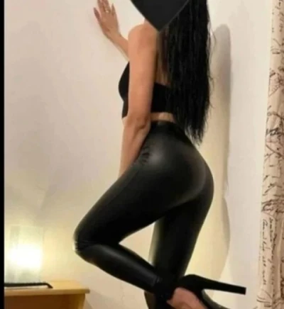 Buna.sunt Rebeca nouo în orașul tău la tine sau mine sau la hotel