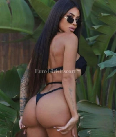 New ! La tine sau la hotel