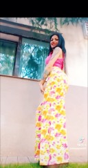 Brunetă apetisantă și dulce! - imagine 1