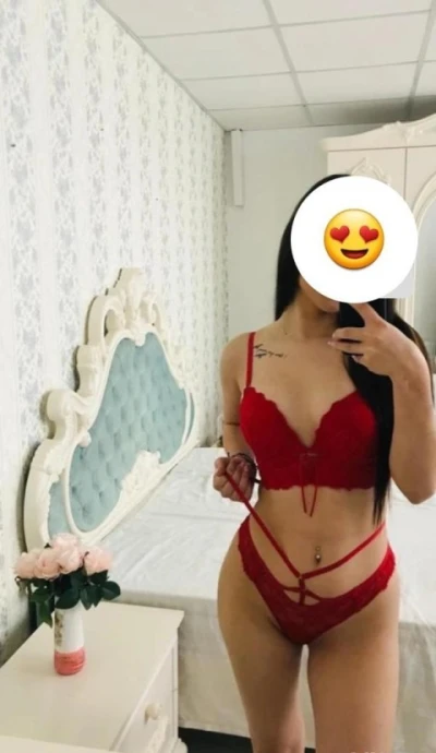 Bruneta sexy,slim azi am ajuns!