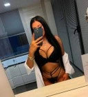 Bruneta senzuală cu sâni mari si naturalii - imagine 1