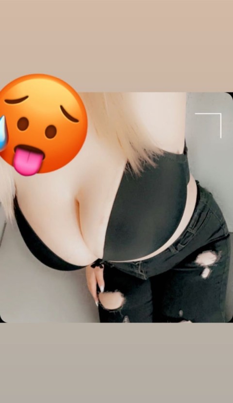 Hey Anais 19 ani Disponibila in Zona fac si deplasari