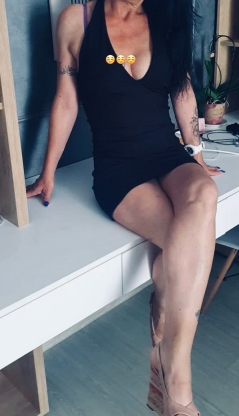 Ciao , doamn? matur?, v? a?tep...