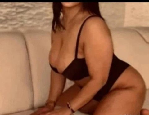 Caty - Escortă Nouă în Targu Jiu cu Jucării și Dominare - imagine 113952
