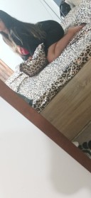 Buna ma numesc Denisa sunt noua in oraș - imagine 1