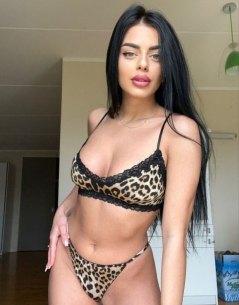 Daria - Escortă Seducătoare și Rafinată în Oradea - imagine 115054