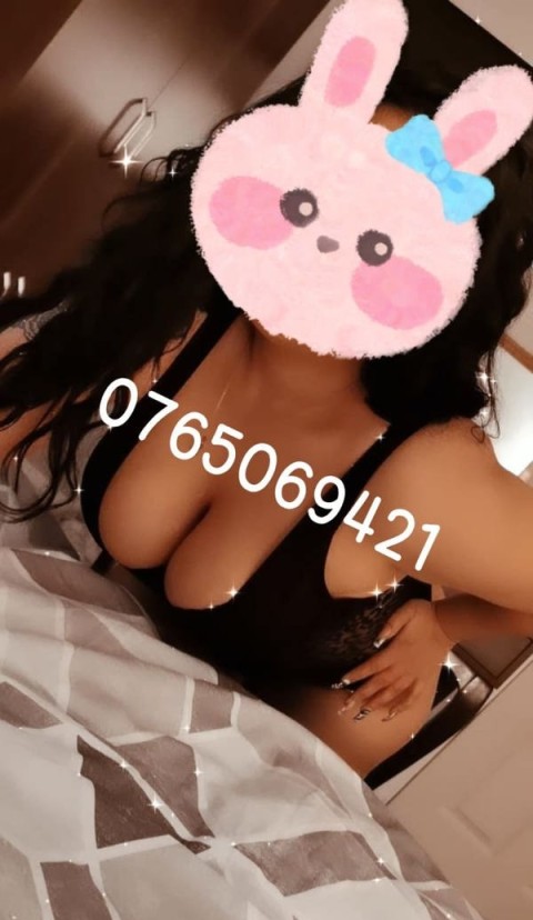 Noua escorta bruneta in zona Lujerului, Sector 6