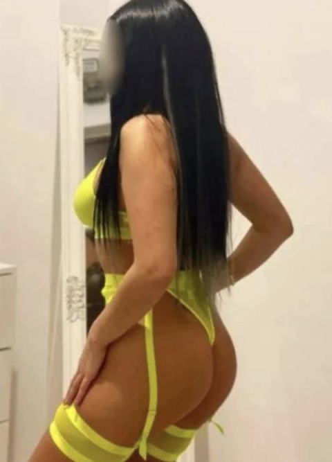 Sara ma deplasez ?i la hotel fac ?i party - imagine 116341