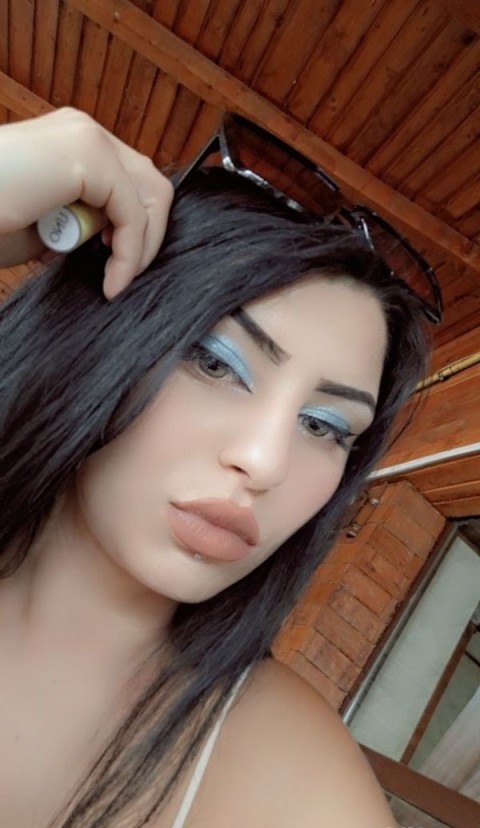 Escorta Maia te asteapta in Targoviste