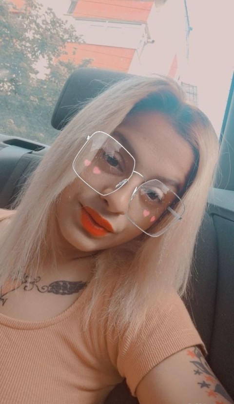 Denisa la tine sau la mine