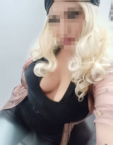 Elisa Pitesti: Poze Reale si Discretie Totala