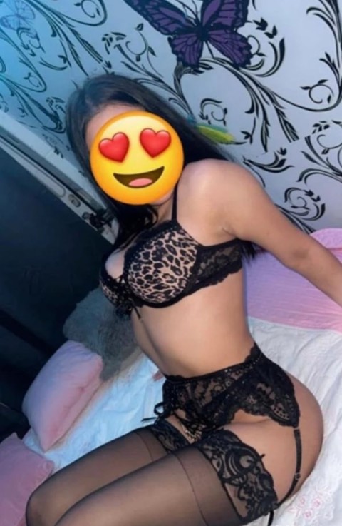 Bruneta fierbinte, poze reale - imagine 119310