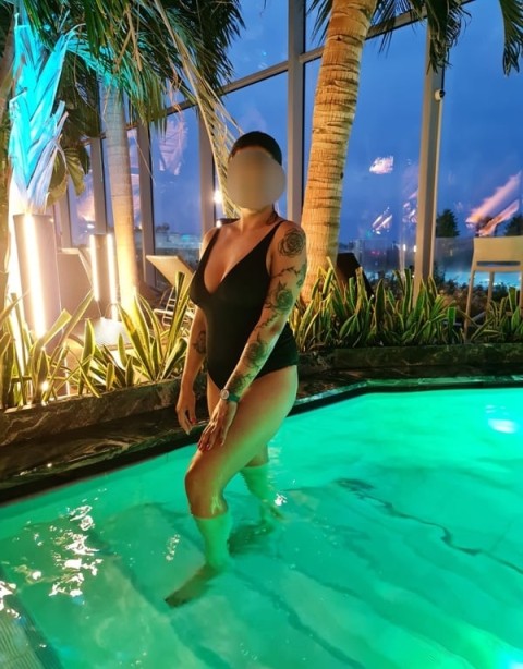 Te a?tept in compania mea