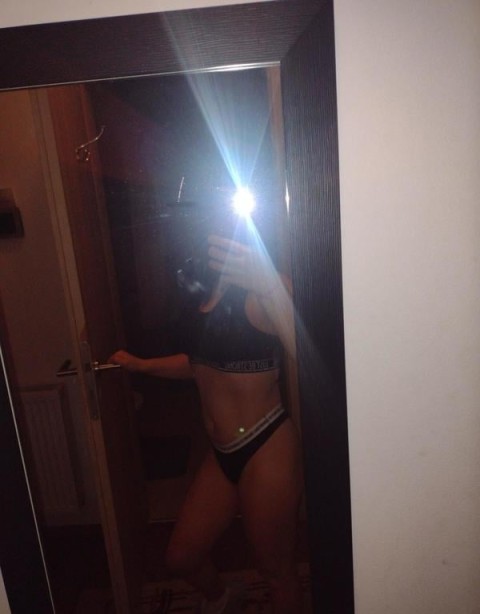 Escorta Disponibila Weekend pentru Clienti Obisnuiti in Oradea - imagine 121016