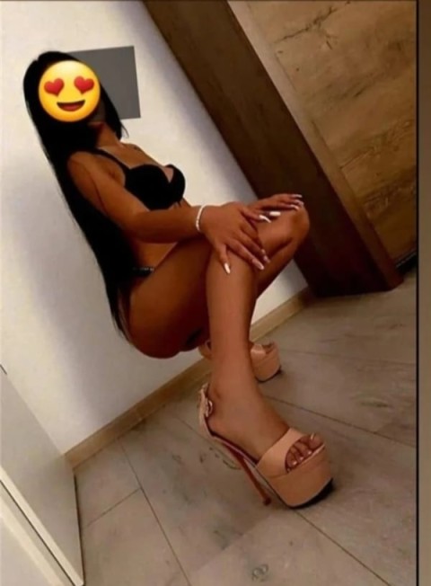 Escorta Bruneta Slim Disponibila in Mamaia - imagine 122651
