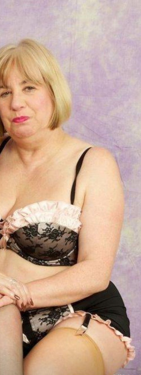 Escorta Matura pentru Momente de Rasfat - imagine 123928