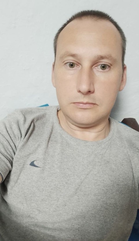 B?rbat caut doamna /domnisoara