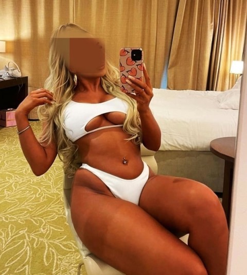 Escorta blonda in Cluj-Napoca doar azi si maine - Experienta de lux