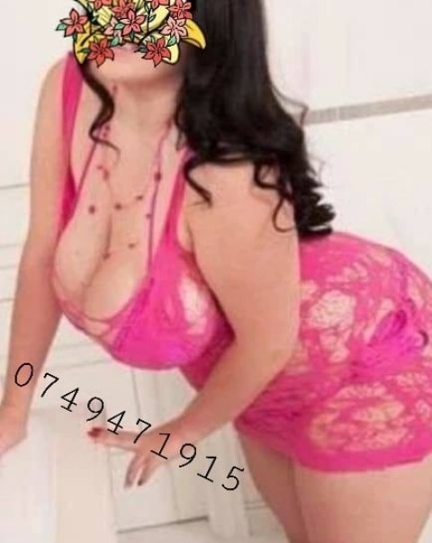 Escorta bruneta Timisoara - servicii totale la alegerea ta