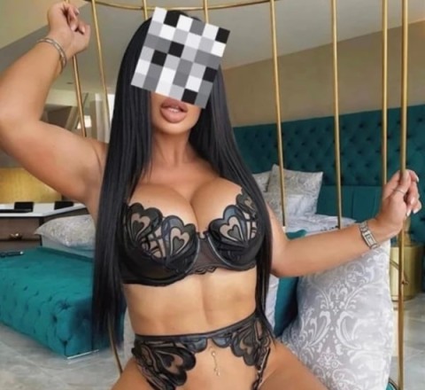 Bruneta sexy pentru intalniri de neuitat in Timisoara