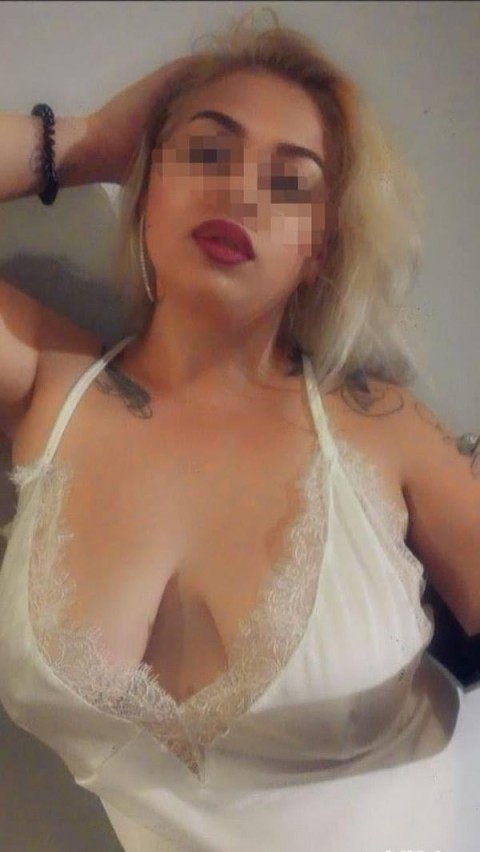 Ella poze reale - imagine 135202