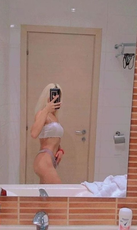 Escorta Antonia: Blonda Slim pentru Momente Unice in Oradea - imagine 135846