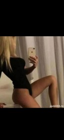 Blonda sexy deplasarii - imagine 3