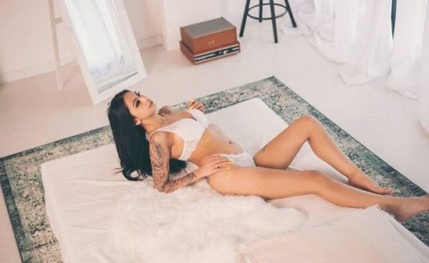 Buna sunt Deea prima data aici