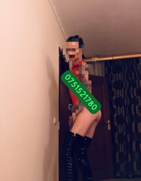 Noua la voi !! La mine sau la tine / intru la cuplu sau party