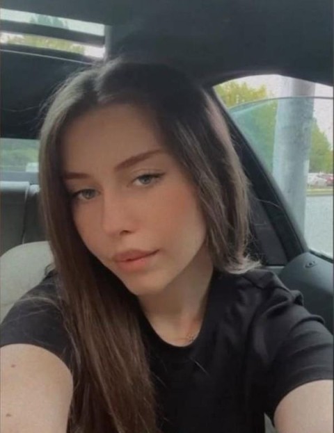 Blonda miniona, gata de seductie - imagine 137411