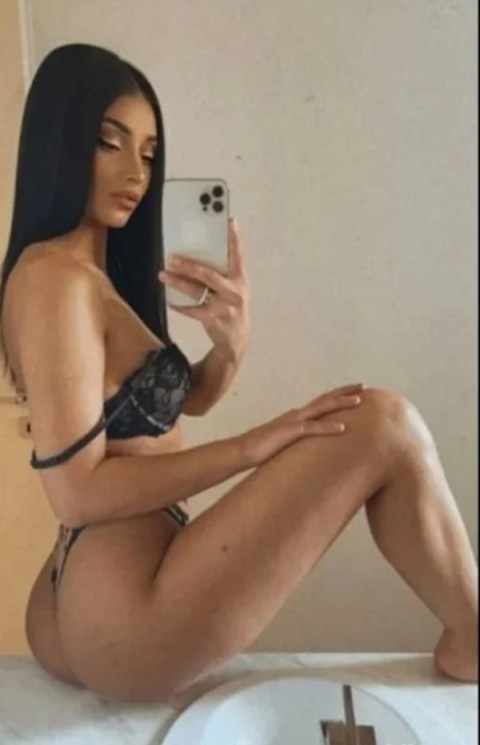 Denisa, Escortă Unguroaică de 22 de Ani - imagine 138226