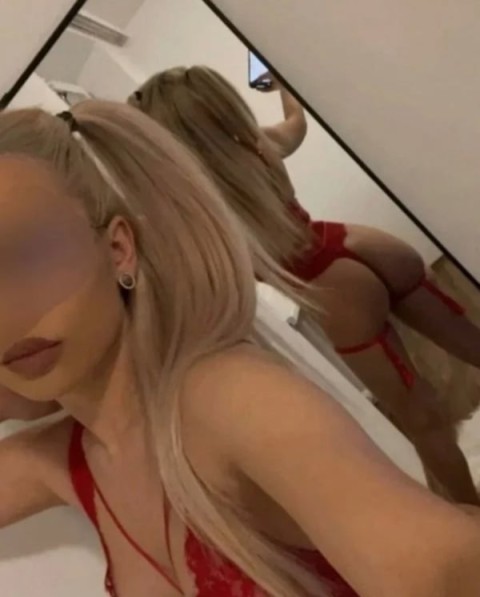 Adina te astept la mine in loc...