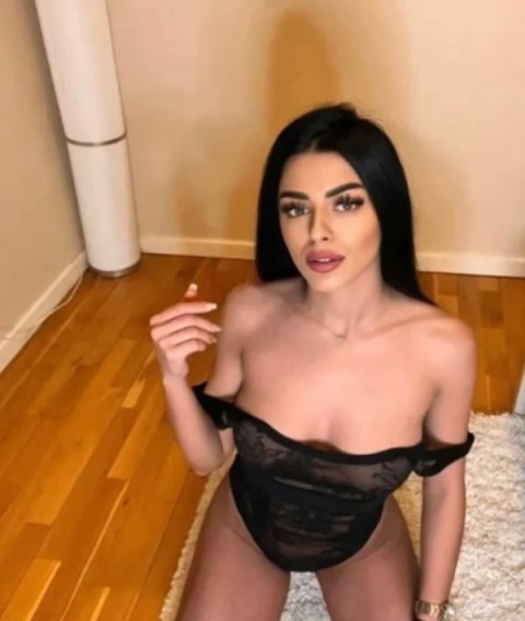 Denisa: Escort de Lux in Targu Neamt - imagine 139047