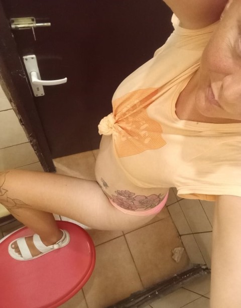 Unguroaica nou venita poze reale 100%