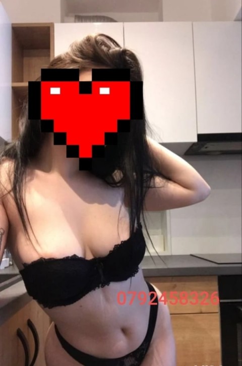 Bruneta sexy in Constanta: intalniri pasionale si discrete - imagine 140784