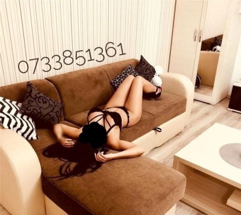 Renata, bruneta inalta, 29 ani - mall Coresi - imagine 141350