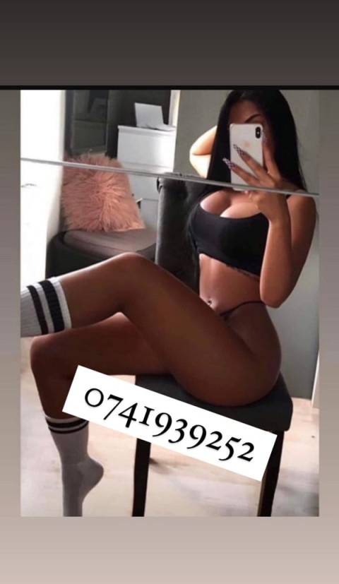 Bruneta sexy, mereu gata pentru tine, fara graba - imagine 141933