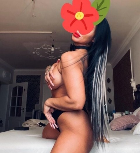 Sexy. & pasyonala. 40 de ani reala