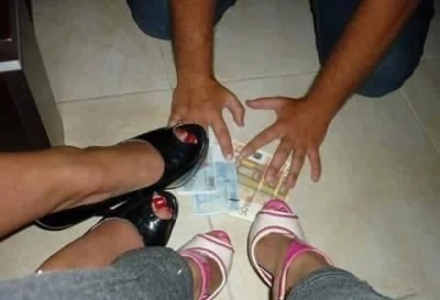 Sclav caut stapana - Foot fetish