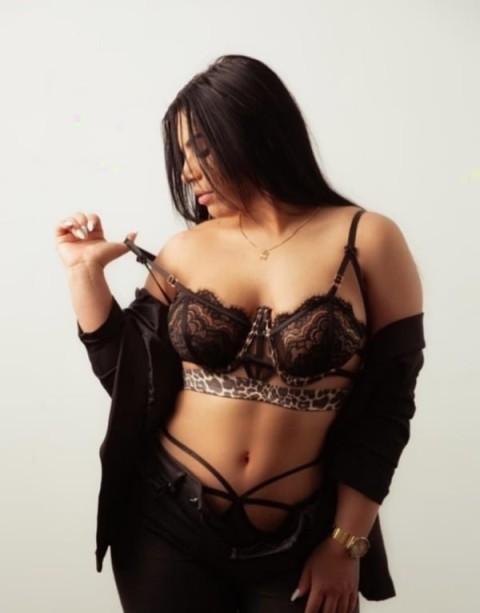 poze reale bruneta sexy - imagine 144966