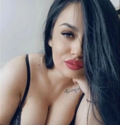 Escorta bruneta cu forme in Galati
