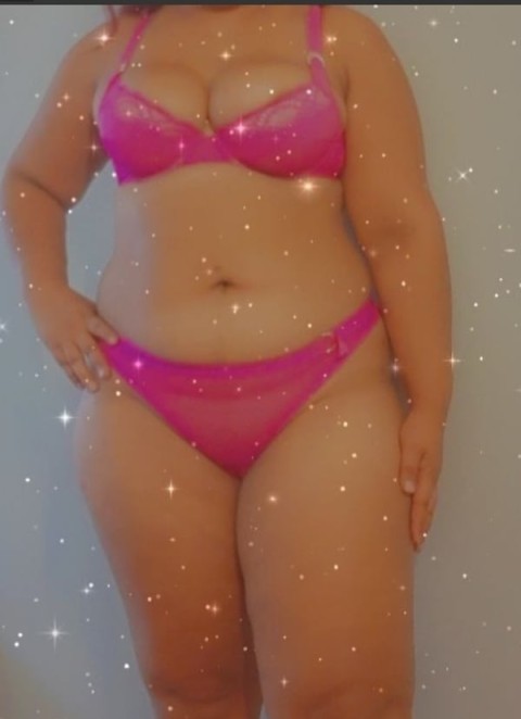 Escorta matura focoasa pentru show web si filmulete