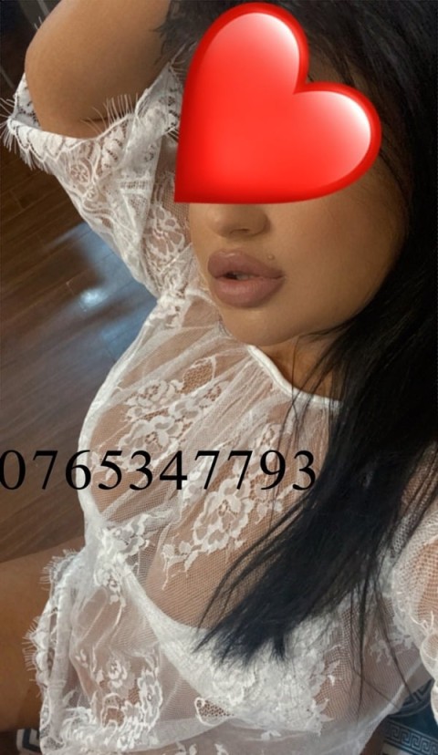 Nou? , Voluptoasa reala , militari residence , 27 de anj - imagine 147764